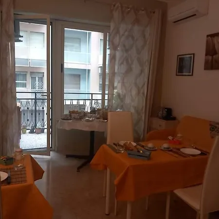 La Valigia Sul Letto 3* كاتانيا